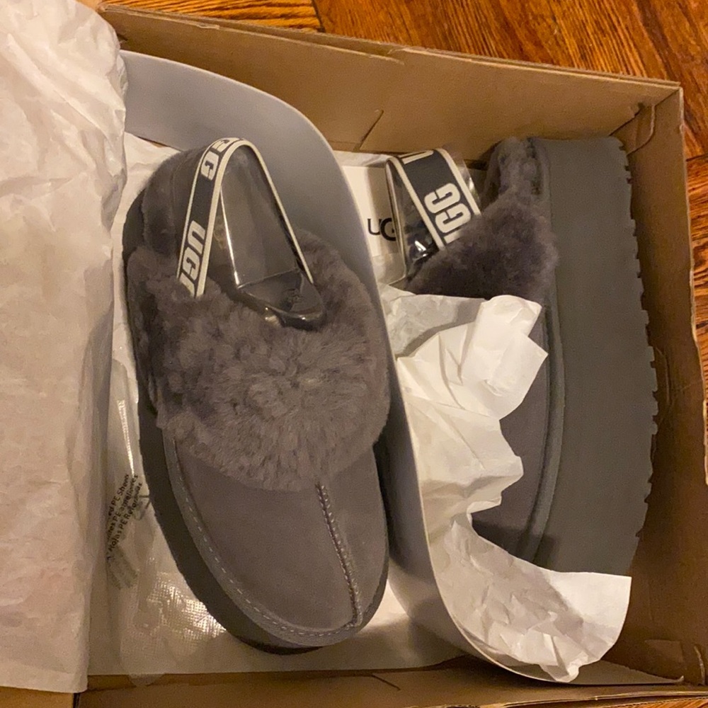 Brand new , never worn , authentic